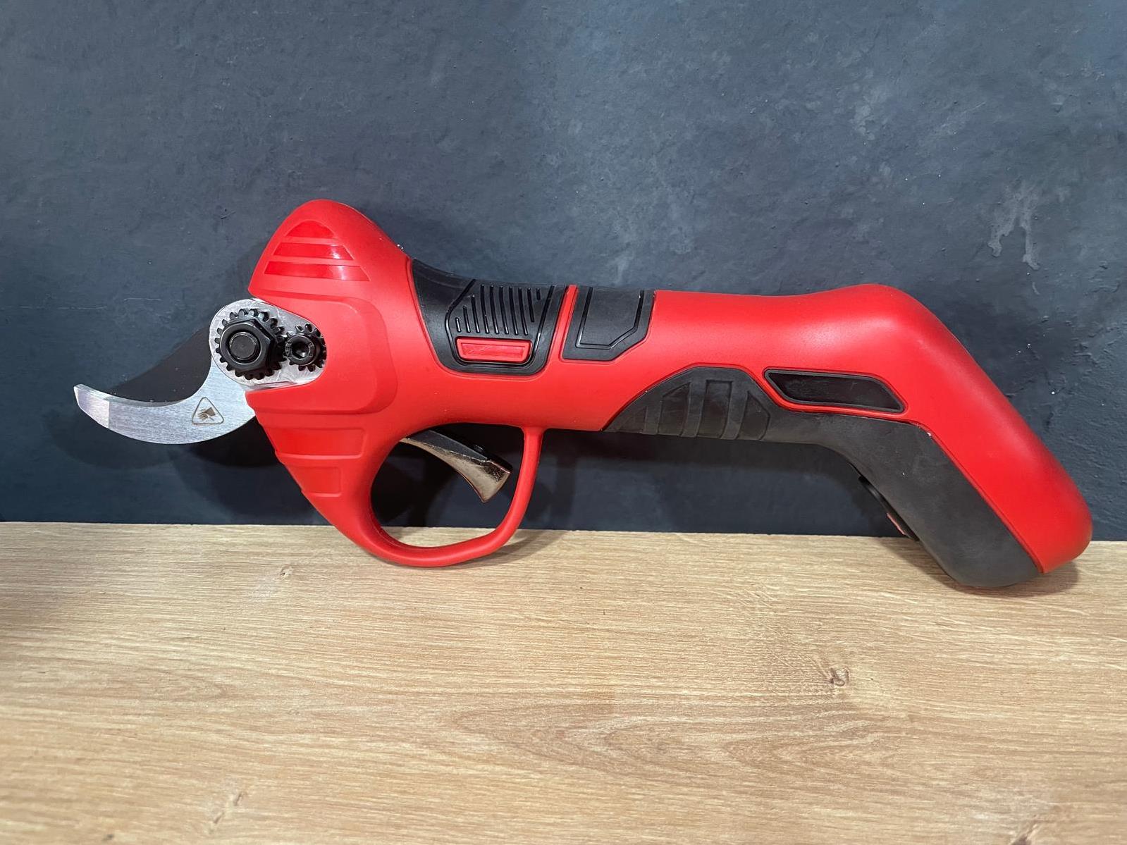 Omega KS-SCA5 22mm 7.2V 4Ah Sabit Bataryalı Budama Makası Sersörlü